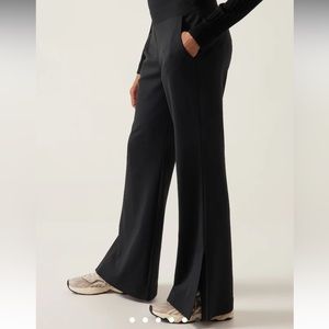 Athleta venice flare pant petite medium black